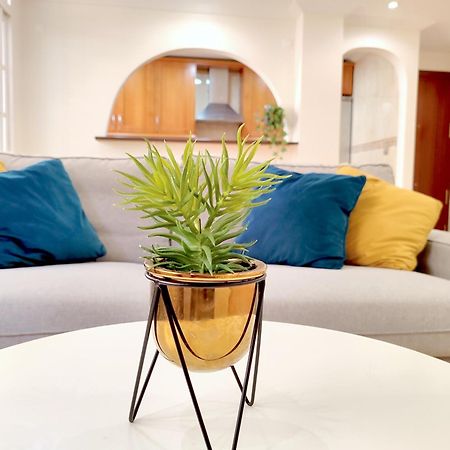D4: Design & Relax In The City مالقة المظهر الخارجي الصورة